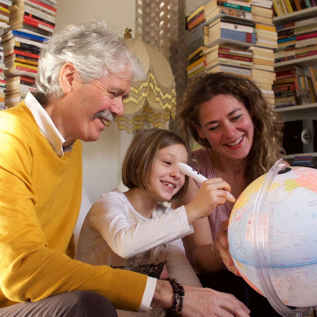 Parlamondo Interactive Globe - Image 7